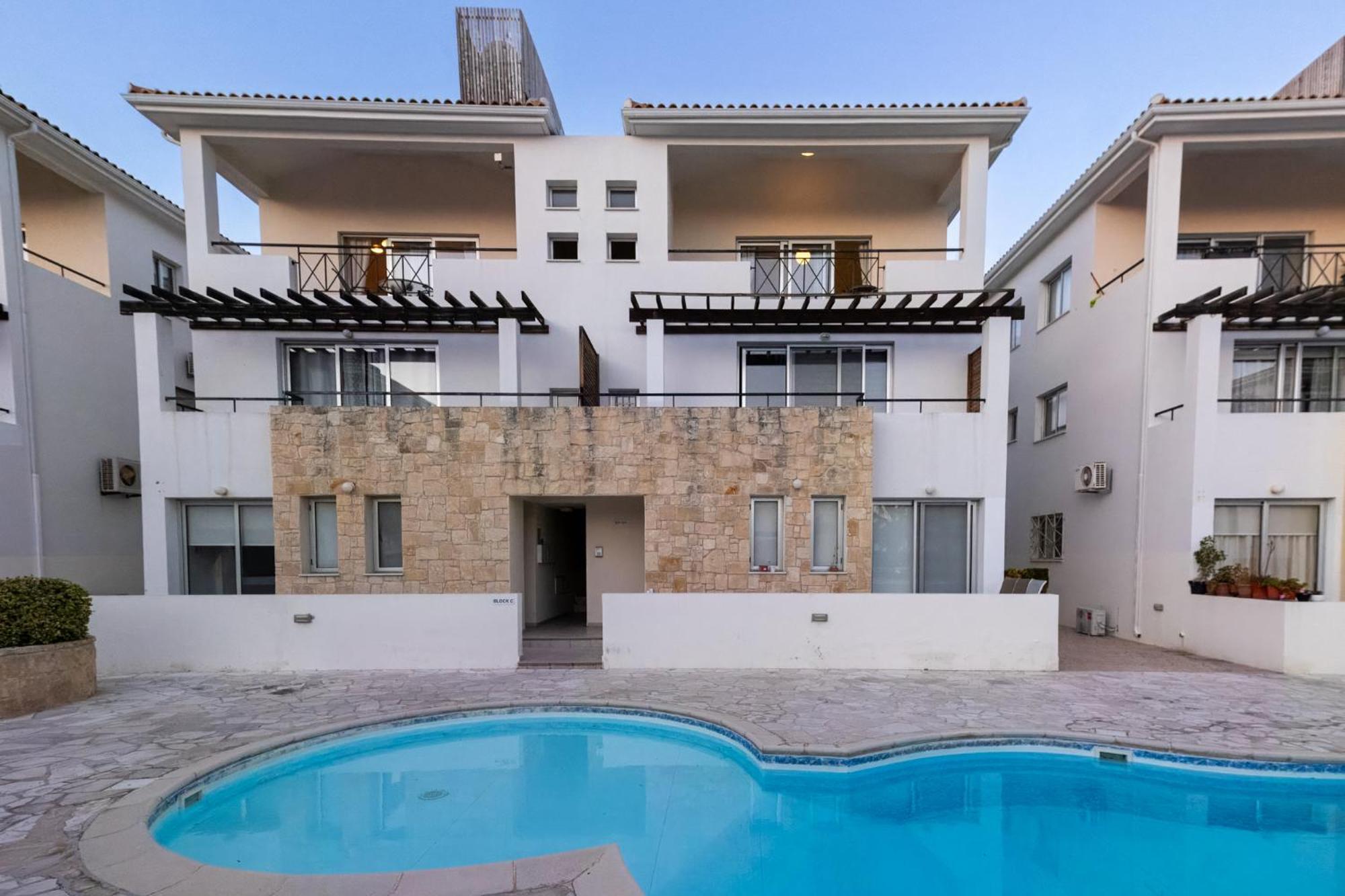 Nefeli Blue-Horizon 2B, Pool, Suites, Big Balconies Paphos Eksteriør billede