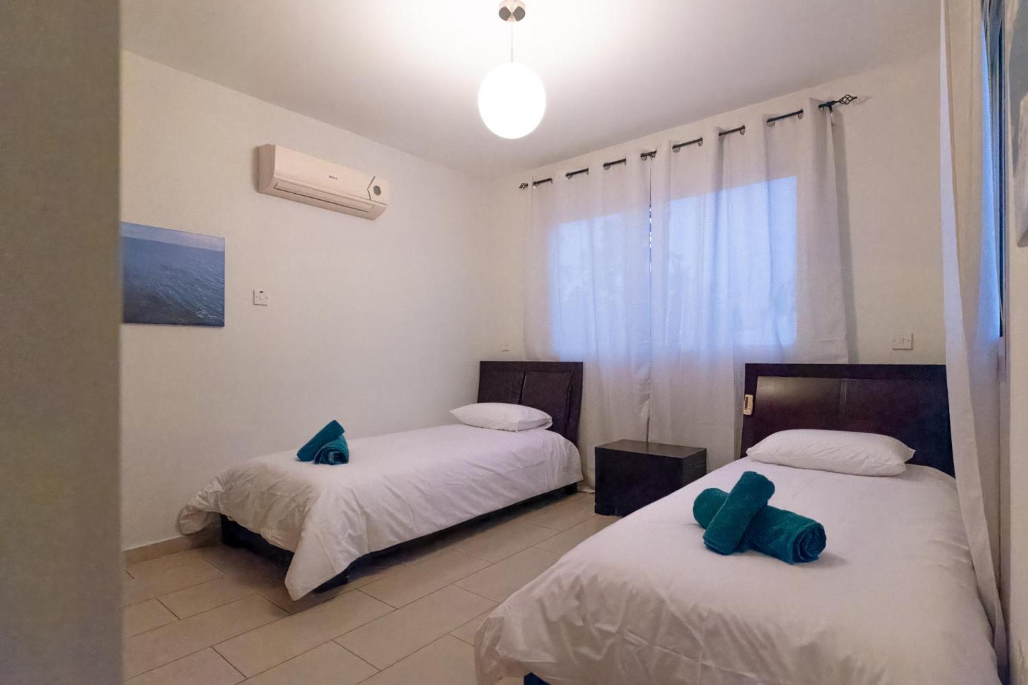 Nefeli Blue-Horizon 2B, Pool, Suites, Big Balconies Paphos Eksteriør billede