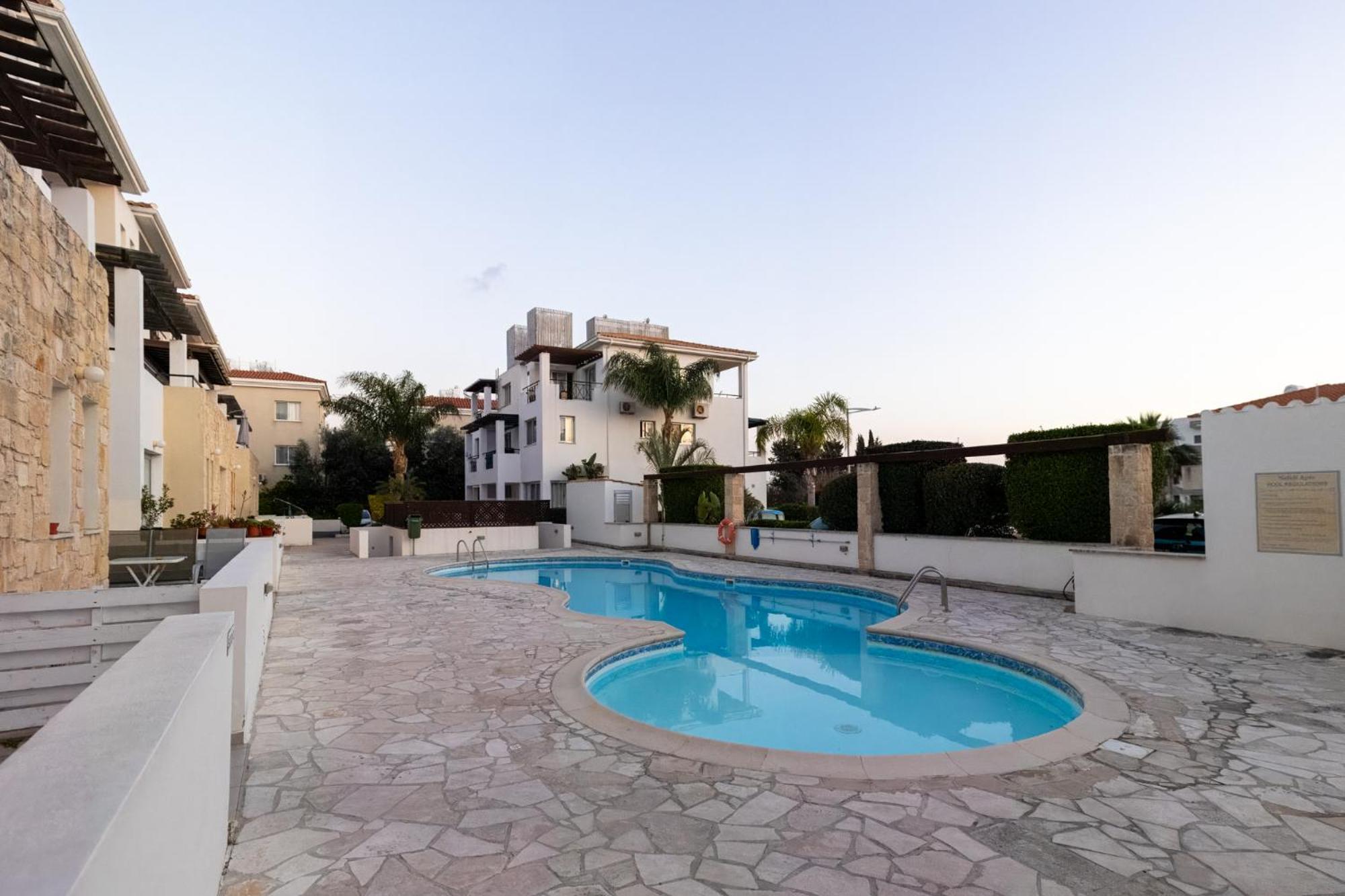 Nefeli Blue-Horizon 2B, Pool, Suites, Big Balconies Paphos Eksteriør billede