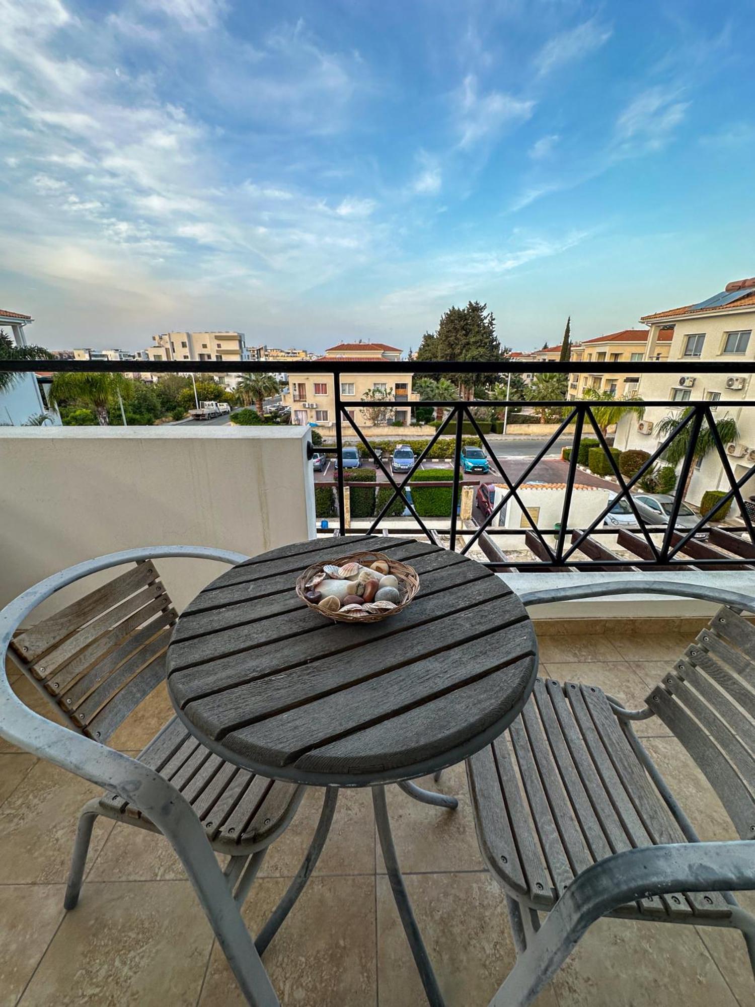 Nefeli Blue-Horizon 2B, Pool, Suites, Big Balconies Paphos Eksteriør billede